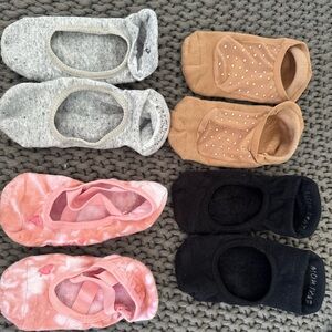 Bundle of Tavi Noir sticky socks